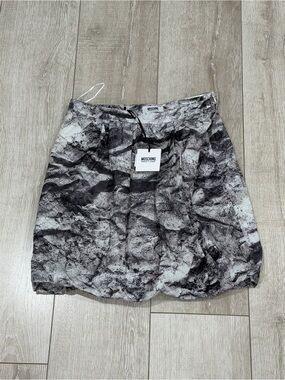 Moschino Black and White rock print  Skirt women’s 40